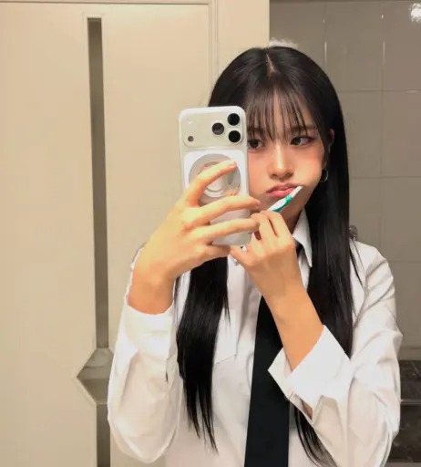 Image 23028934 from An Yujin 안유진 | YUJIN