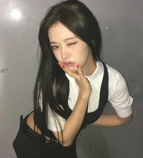 Image 23028977 from An Yujin 안유진 | YUJIN