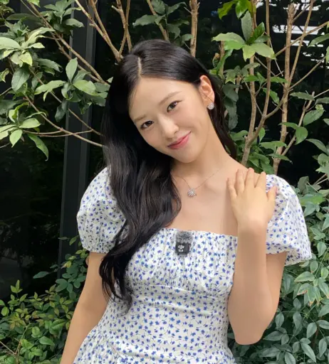 Image 23028812 from An Yujin 안유진 | YUJIN