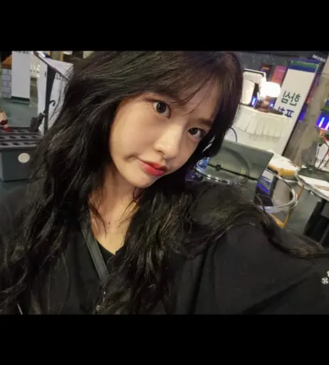 Image 23028805 from An Yujin 안유진 | YUJIN