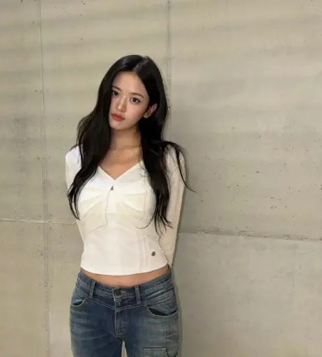 Image 23028833 from An Yujin 안유진 | YUJIN