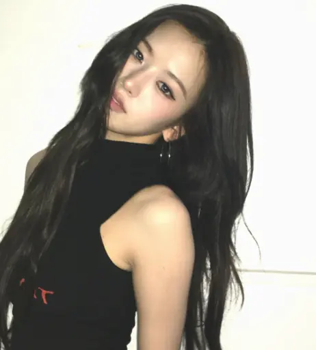 Image 23029002 from An Yujin 안유진 | YUJIN