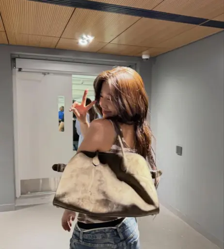 Image 23029071 from An Yujin 안유진 | YUJIN