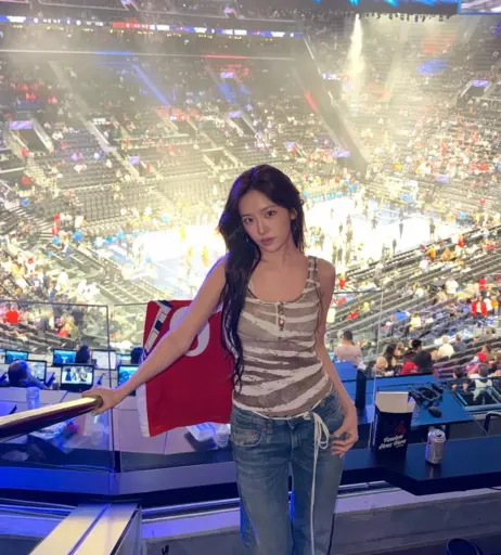 Image 23029070 from An Yujin 안유진 | YUJIN