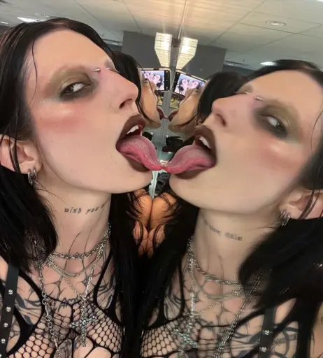 Image 23030959 from DeathbyRomy