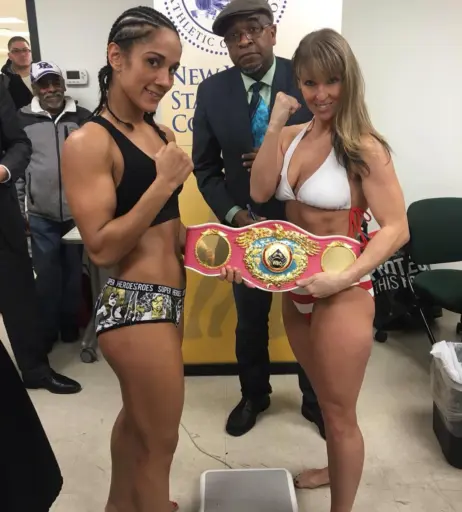 Image 23088572 from Amanda Serrano / Puerto Rican Boxer