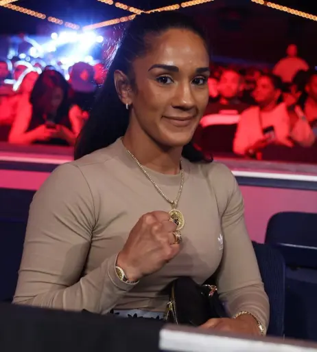 Image 23088643 from Amanda Serrano / Puerto Rican Boxer