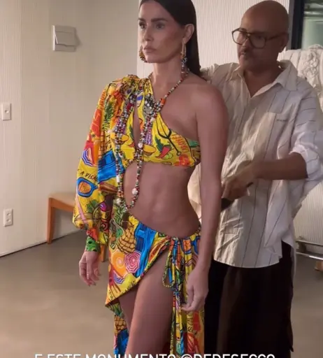Image 23085544 from Deborah Secco