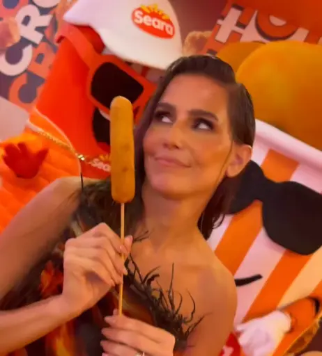Image 23085386 from Deborah Secco