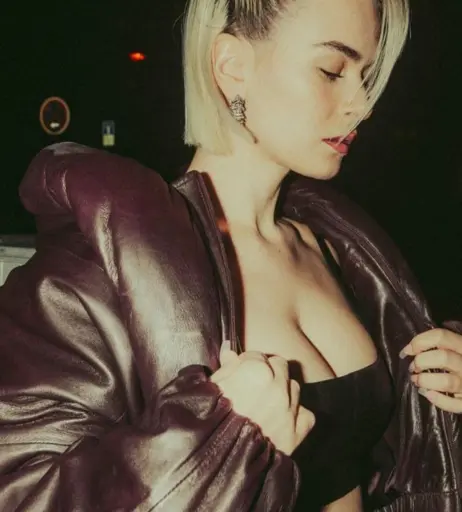 Image 2896890 from Mathea