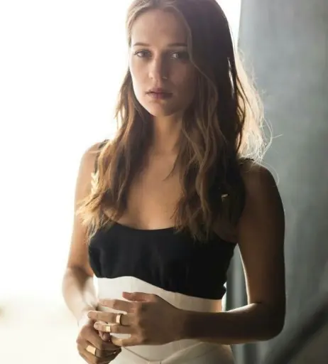 Image 2884313 from Alicia Vikander