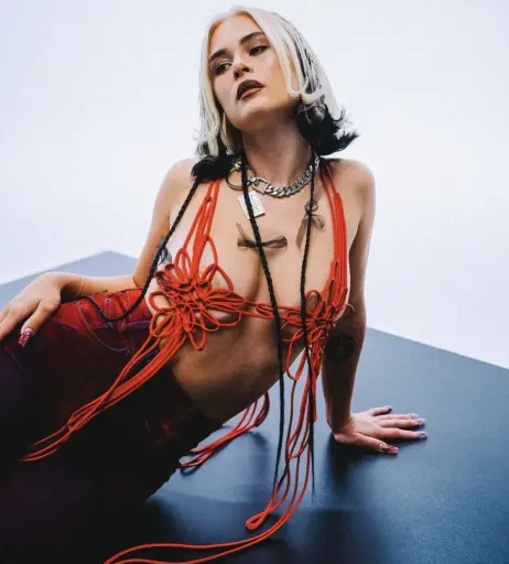 Image 2883807 from Mathea