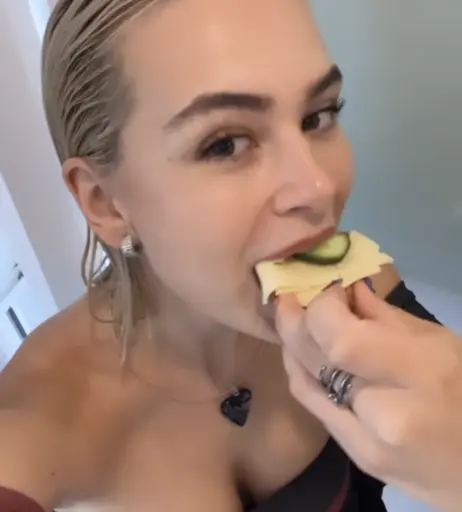 Image 2883537 from Mathea