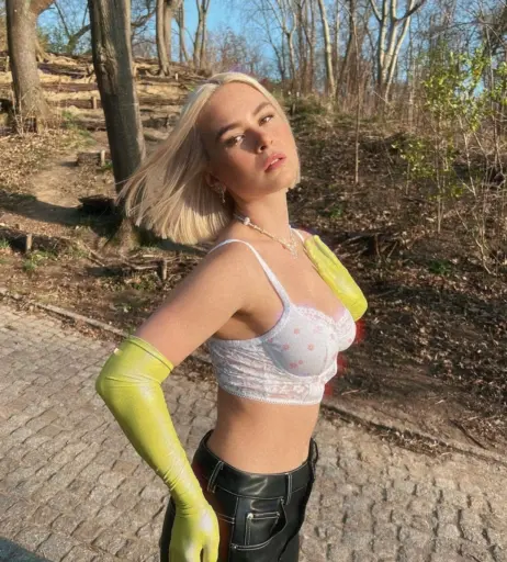 Image 2883171 from Mathea