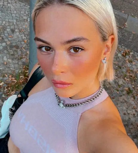 Image 2883286 from Mathea