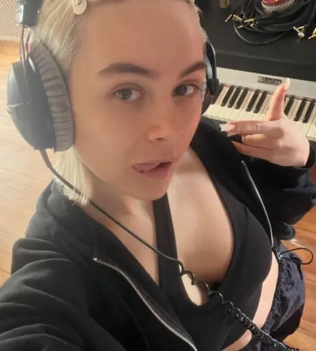 Image 2883211 from Mathea