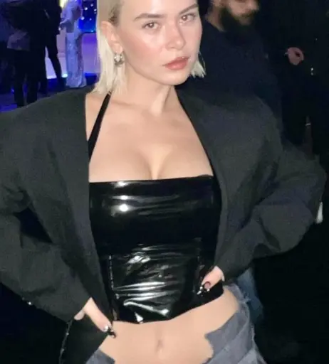 Image 2883939 from Mathea