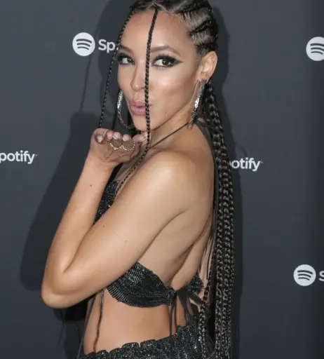 Image 2880587 from Tinashe