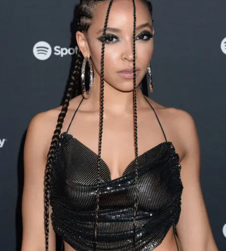 Image 2880447 from Tinashe