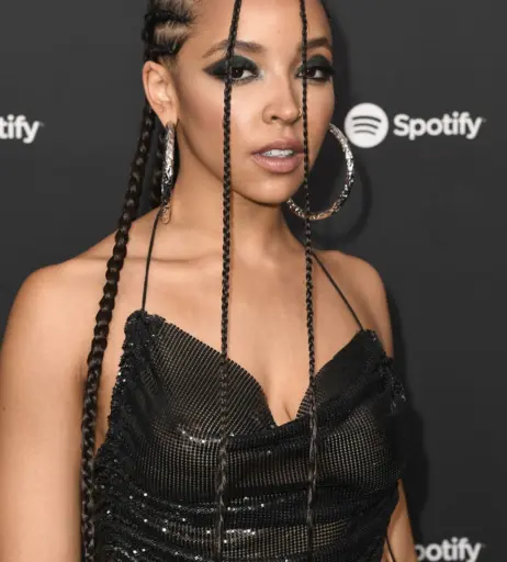 Image 2880427 from Tinashe