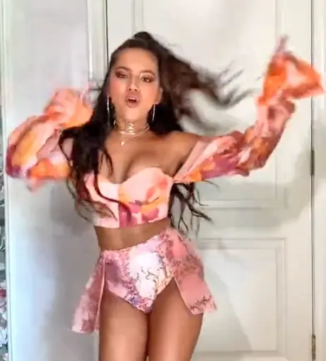 Image 2876101 from Isabela Merced