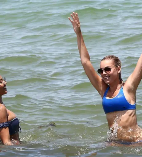 Image 2877158 from Elizabeth Turner