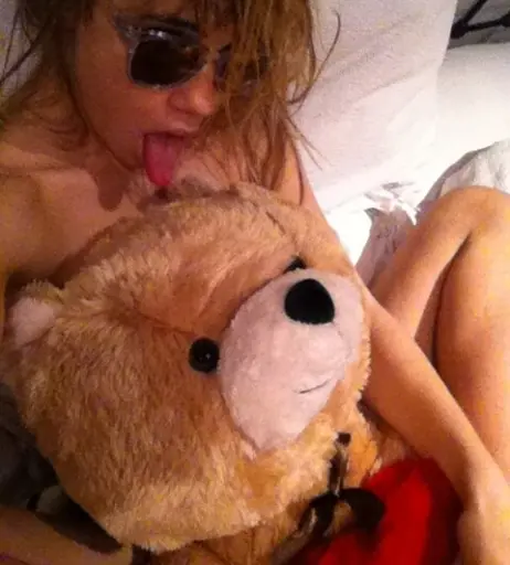 Image 2872874 from Suki Waterhouse