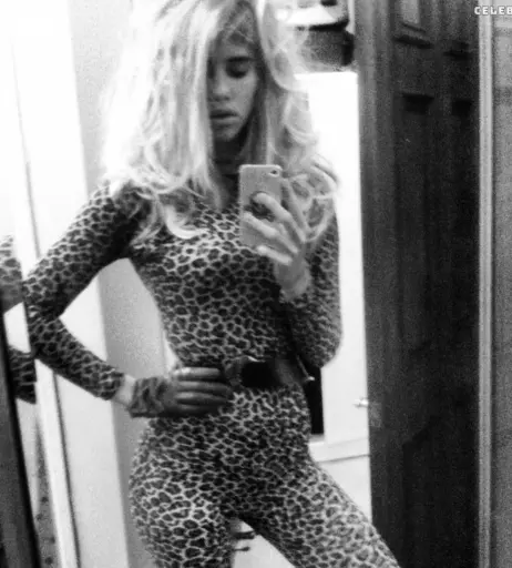 Image 2872804 from Suki Waterhouse