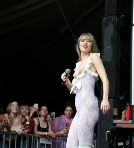 Image 2873371 from Suki Waterhouse