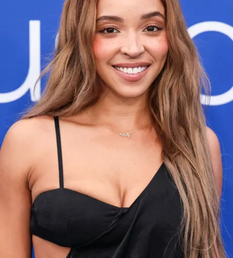 Image 2879605 from Tinashe