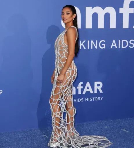 Image 2865455 from Shay Mitchell