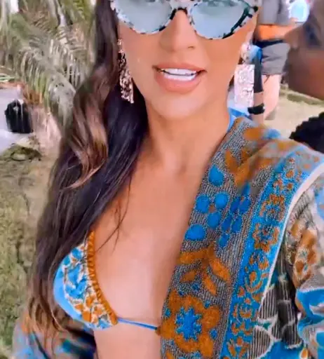 Image 2865312 from Shay Mitchell