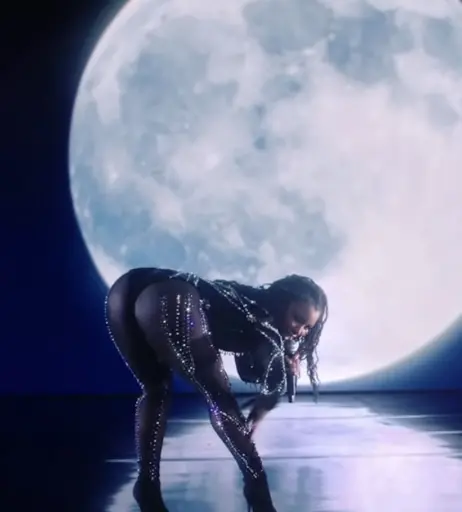 Image 2865944 from Chloe Bailey