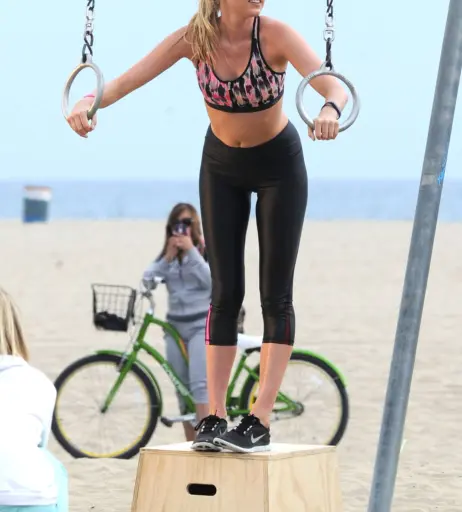 Image 2866790 from Elsa Hosk