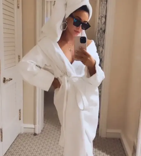 Image 2866188 from Shay Mitchell