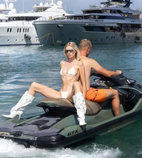 Image 2861664 from Elsa Hosk