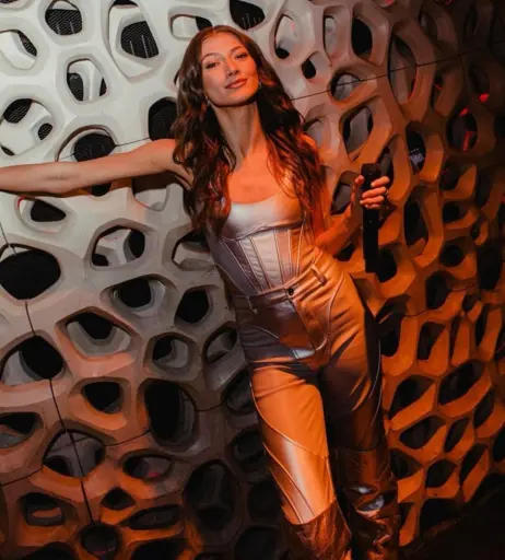 Image 2862155 from Leony Burger