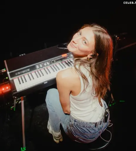 Image 2862086 from Leony Burger