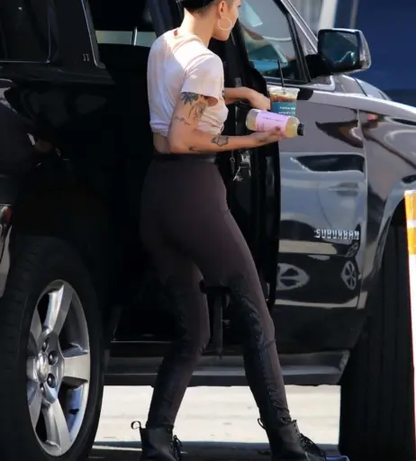 Image 2860838 from Halsey
