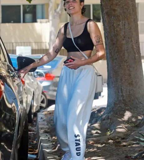 Image 2860605 from Halsey
