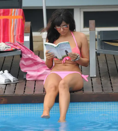 Image 2854343 from Roxanne Pallett