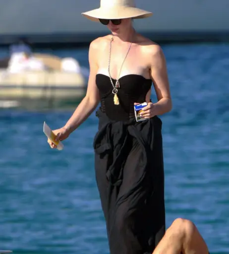 Image 2851690 from Anne Hathaway