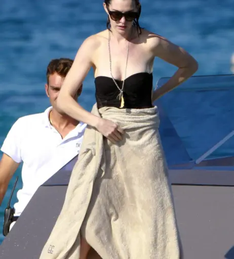 Image 2851648 from Anne Hathaway
