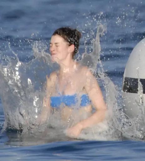 Image 2851178 from Anne Hathaway