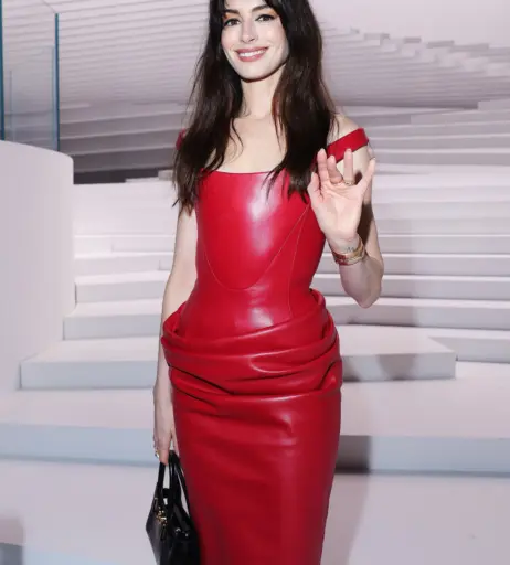 Image 2852396 from Anne Hathaway
