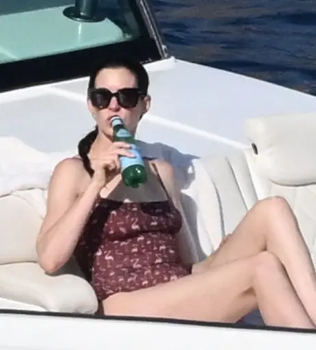 Image 2853459 from Anne Hathaway