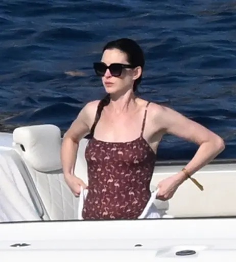 Image 2853440 from Anne Hathaway