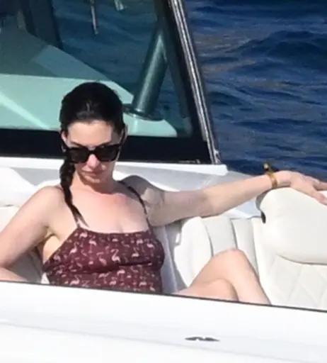 Image 2853465 from Anne Hathaway