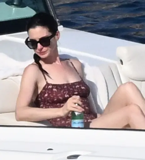 Image 2853434 from Anne Hathaway