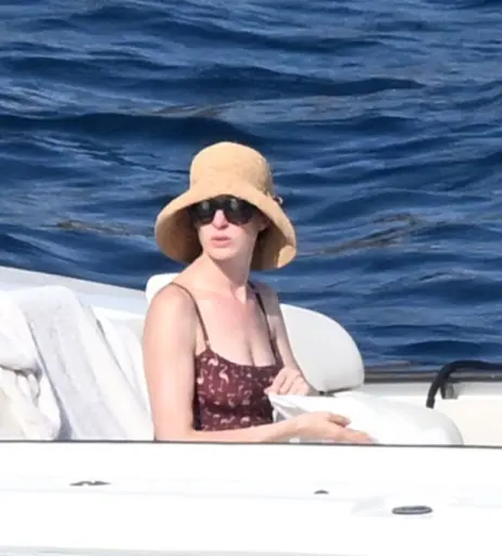 Image 2853427 from Anne Hathaway